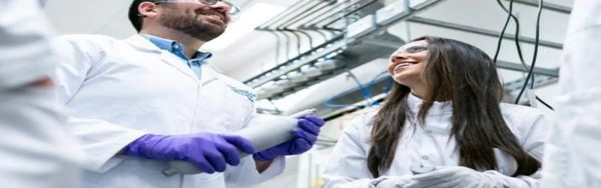 Gases y soluciones para investigación y análisis