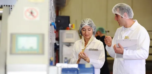 trabajadores fabrica Air Liquide