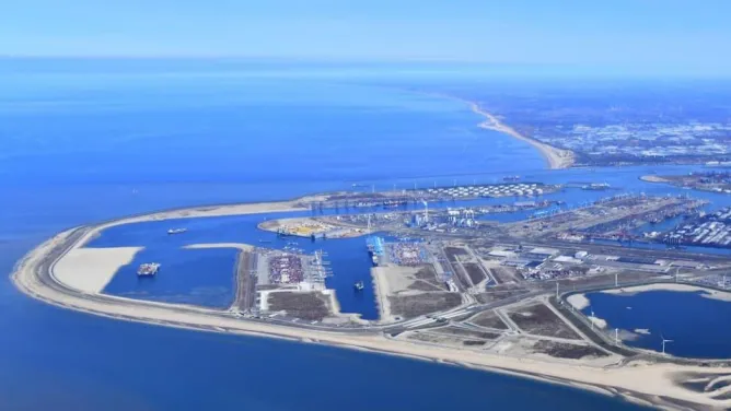 Air Liquide costruirà un'unità di cattura della CO₂ su larga scala per contribuire alla decarbonizzazione del bacino industriale di Rotterdam